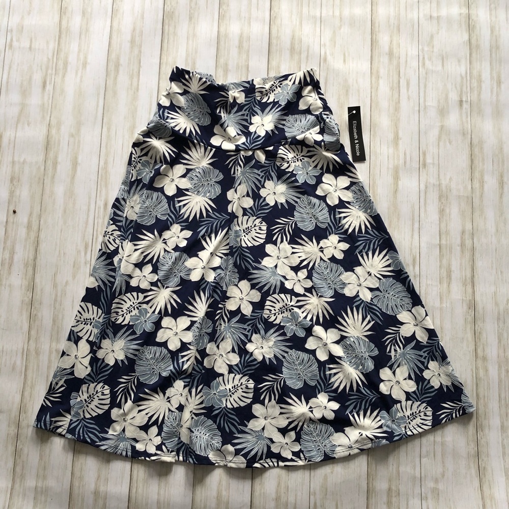 💚Elizabeth & Nicole NWT skirt